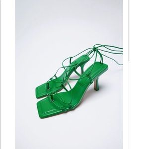 NWT ZARA GREEN LEATHER TIE STRAP SANDALS HEELS 41 squeeze Toes